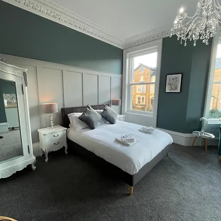 Westbourne Holiday home